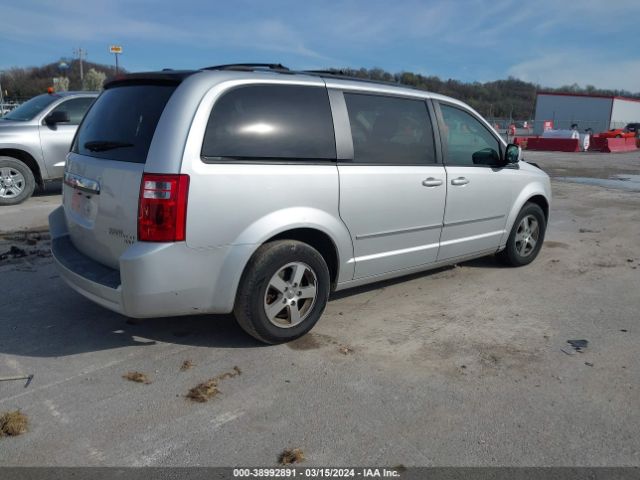 Photo 3 VIN: 2D4RN5D11AR131117 - DODGE GRAND CARAVAN 