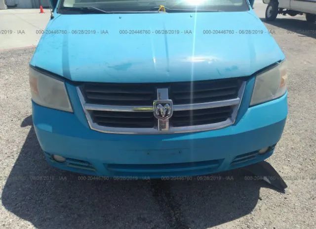 Photo 5 VIN: 2D4RN5D11AR159547 - DODGE GRAND CARAVAN 