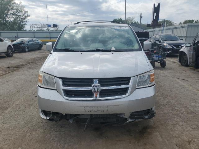 Photo 4 VIN: 2D4RN5D11AR218953 - DODGE CARAVAN 