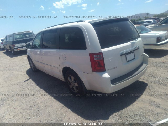 Photo 2 VIN: 2D4RN5D11AR238622 - DODGE GRAND CARAVAN 