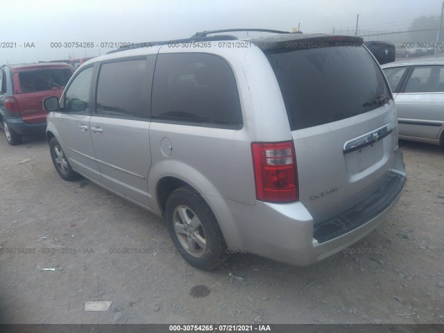 Photo 2 VIN: 2D4RN5D11AR263939 - DODGE GRAND CARAVAN 