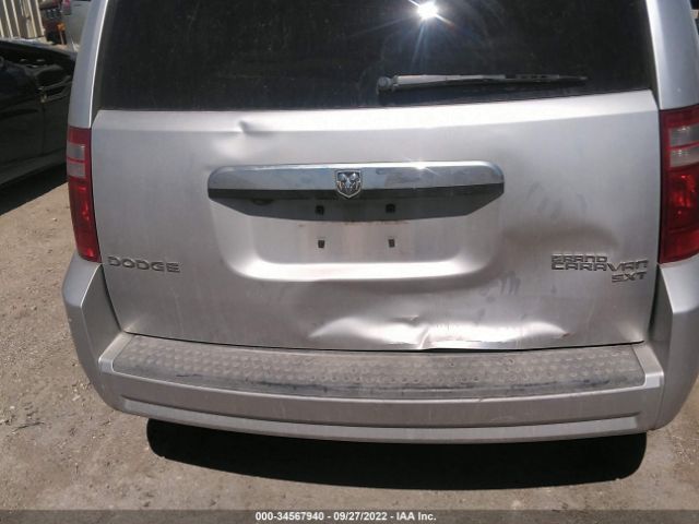 Photo 5 VIN: 2D4RN5D12AR420569 - DODGE GRAND CARAVAN 