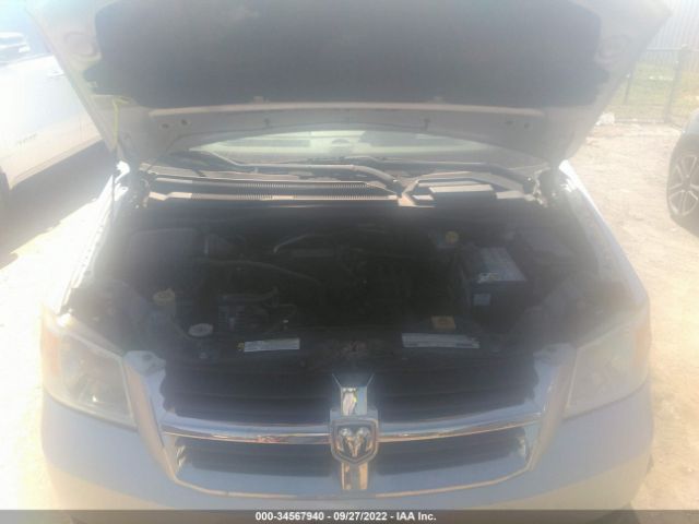 Photo 9 VIN: 2D4RN5D12AR420569 - DODGE GRAND CARAVAN 