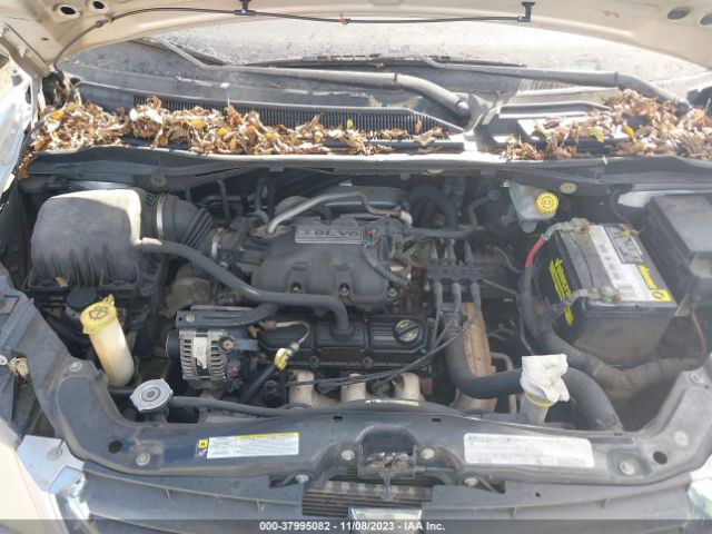 Photo 9 VIN: 2D4RN5D12AR459386 - DODGE GRAND CARAVAN 