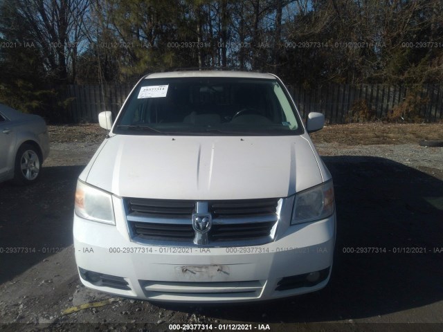 Photo 5 VIN: 2D4RN5D13AR120071 - DODGE GRAND CARAVAN 