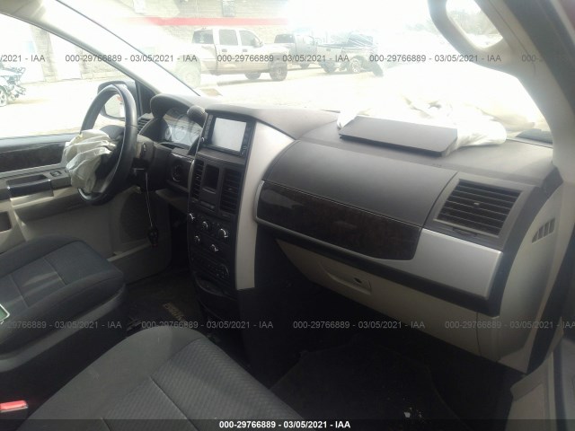 Photo 4 VIN: 2D4RN5D13AR138649 - DODGE GRAND CARAVAN 