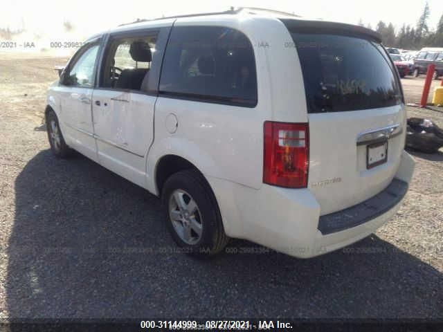 Photo 2 VIN: 2D4RN5D13AR237939 - DODGE GRAND CARAVAN 