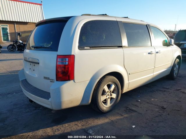 Photo 3 VIN: 2D4RN5D13AR317290 - DODGE GRAND CARAVAN 