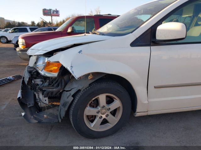 Photo 5 VIN: 2D4RN5D13AR317290 - DODGE GRAND CARAVAN 