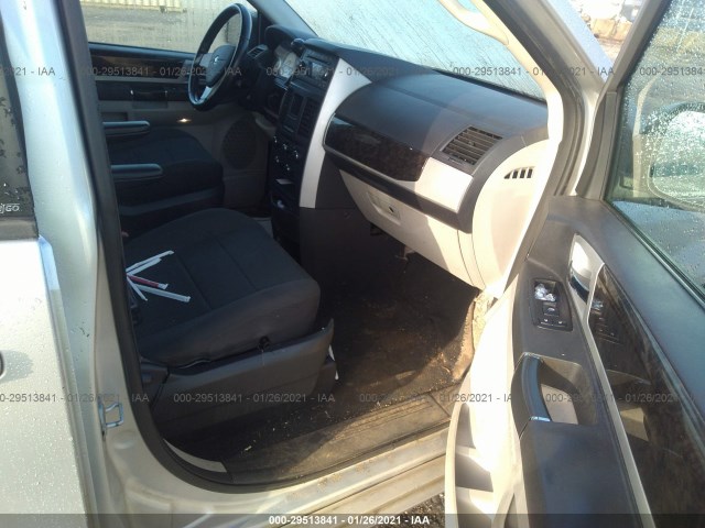 Photo 4 VIN: 2D4RN5D13AR433413 - DODGE GRAND CARAVAN 