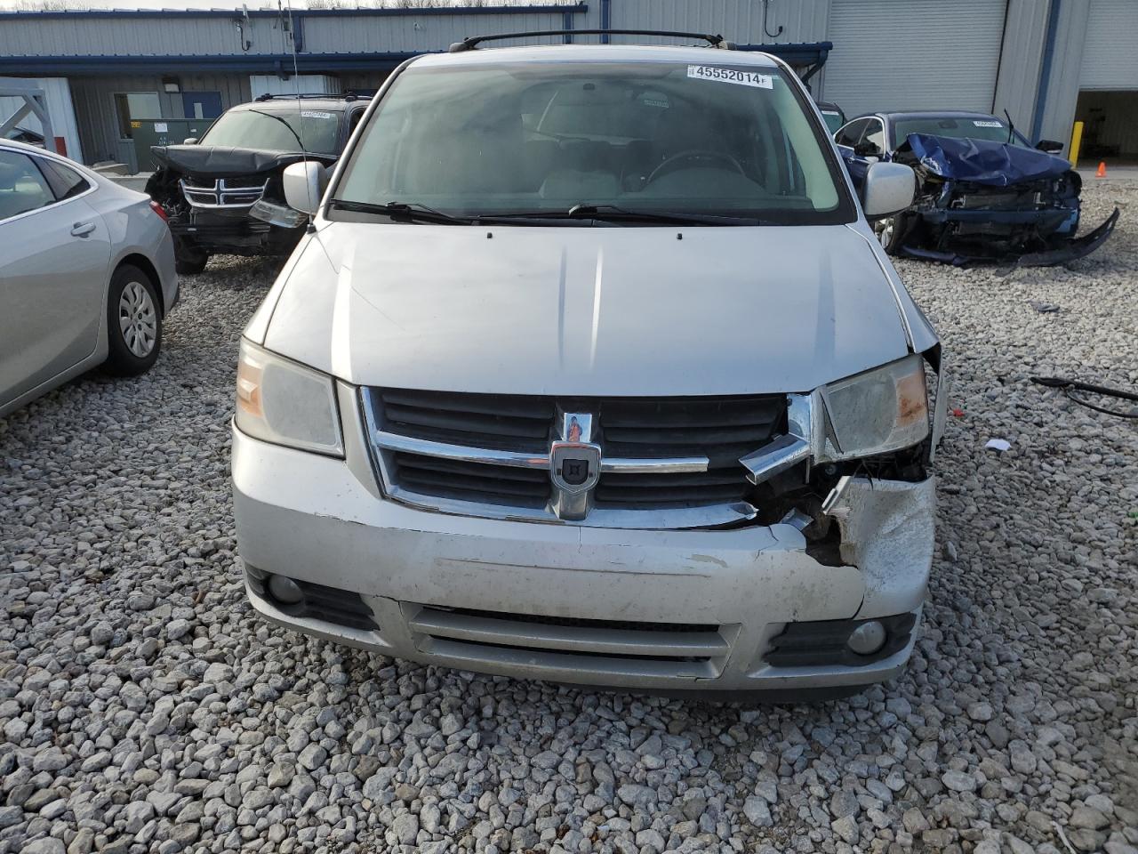 Photo 4 VIN: 2D4RN5D13AR482711 - DODGE CARAVAN 