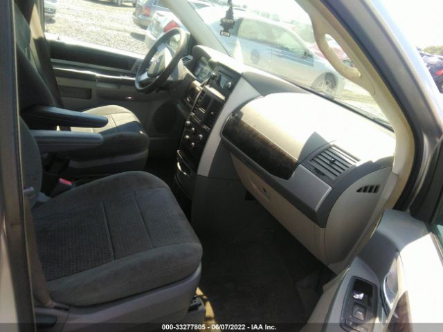 Photo 4 VIN: 2D4RN5D14AR131130 - DODGE GRAND CARAVAN 