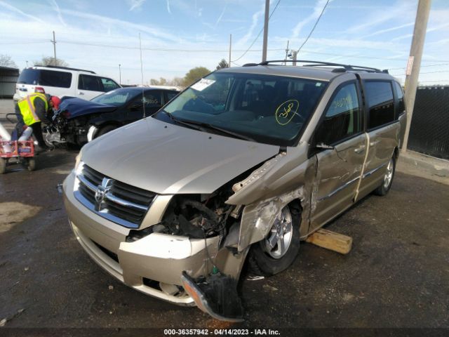 Photo 1 VIN: 2D4RN5D15AR177713 - DODGE GRAND CARAVAN 