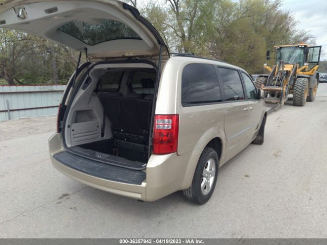 Photo 3 VIN: 2D4RN5D15AR177713 - DODGE GRAND CARAVAN 