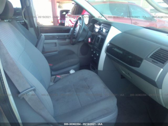 Photo 4 VIN: 2D4RN5D15AR218602 - DODGE GRAND CARAVAN 