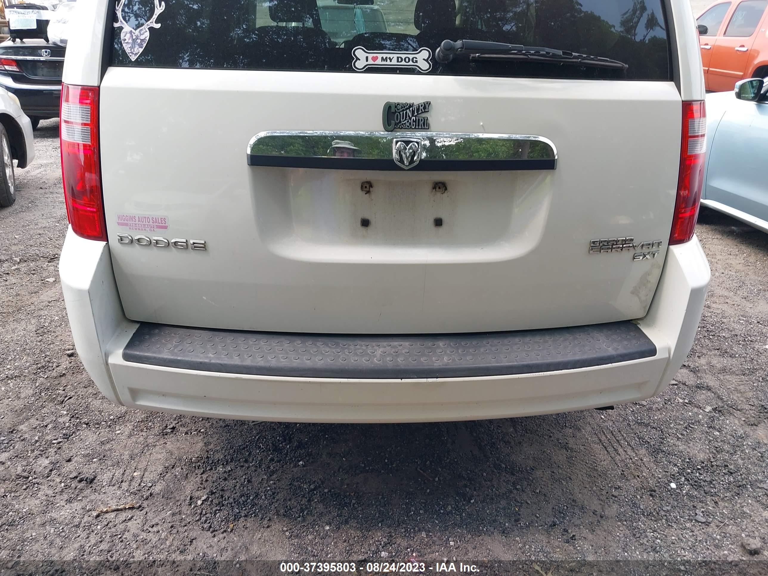 Photo 10 VIN: 2D4RN5D15AR461584 - DODGE CARAVAN 