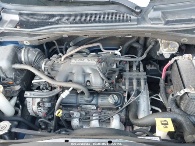 Photo 9 VIN: 2D4RN5D16AR180524 - DODGE GRAND CARAVAN 