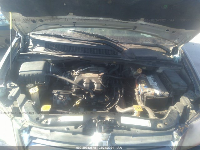 Photo 9 VIN: 2D4RN5D16AR273138 - DODGE GRAND CARAVAN 