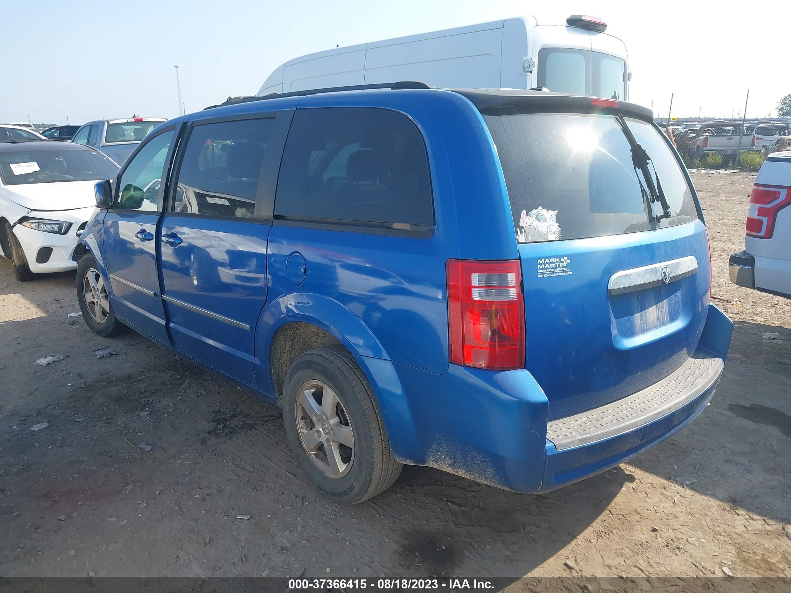 Photo 2 VIN: 2D4RN5D16AR323472 - DODGE CARAVAN 