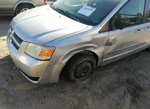 Photo 5 VIN: 2D4RN5D16AR482847 - DODGE GRAND CARAVAN 