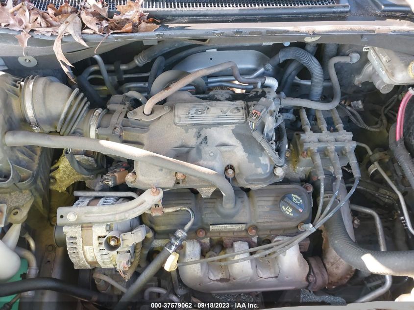 Photo 9 VIN: 2D4RN5D17AR120056 - DODGE CARAVAN 