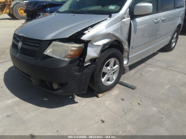 Photo 5 VIN: 2D4RN5D17AR147144 - DODGE GRAND CARAVAN 