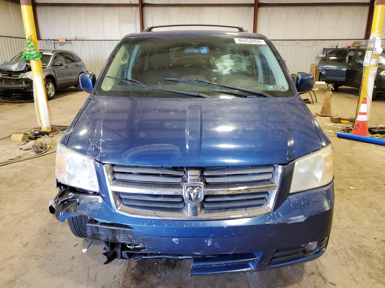 Photo 4 VIN: 2D4RN5D17AR201316 - DODGE CARAVAN 