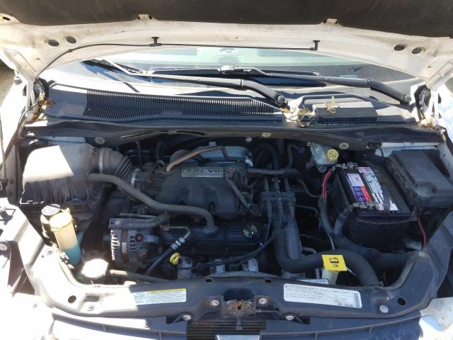 Photo 6 VIN: 2D4RN5D17AR209934 - DODGE GRAND CARA 