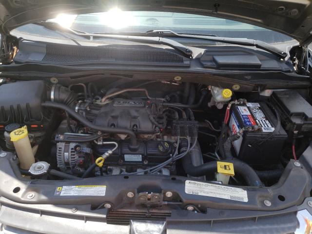 Photo 6 VIN: 2D4RN5D17AR465846 - DODGE GRAND CARA 