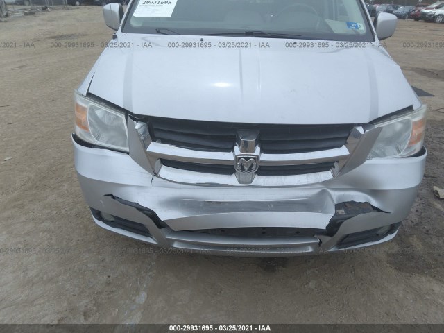 Photo 5 VIN: 2D4RN5D17AR482730 - DODGE GRAND CARAVAN 