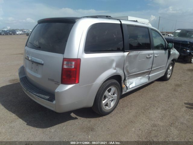 Photo 3 VIN: 2D4RN5D18AR207643 - DODGE GRAND CARAVAN 