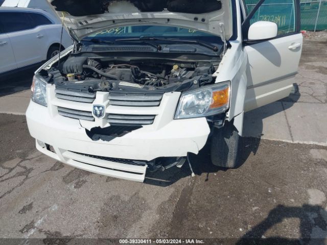 Photo 5 VIN: 2D4RN5D19AR256074 - DODGE GRAND CARAVAN 