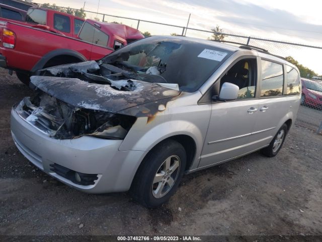 Photo 1 VIN: 2D4RN5D19AR475813 - DODGE GRAND CARAVAN 