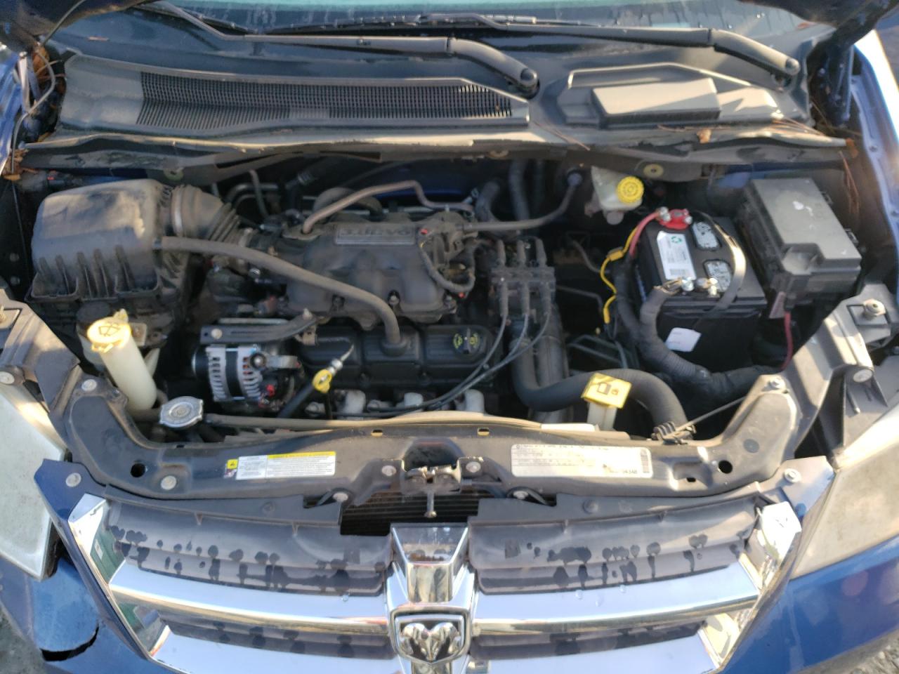 Photo 10 VIN: 2D4RN5D1XAR108080 - DODGE CARAVAN 