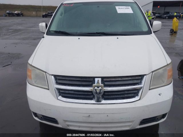 Photo 5 VIN: 2D4RN5D1XAR197147 - DODGE GRAND CARAVAN 