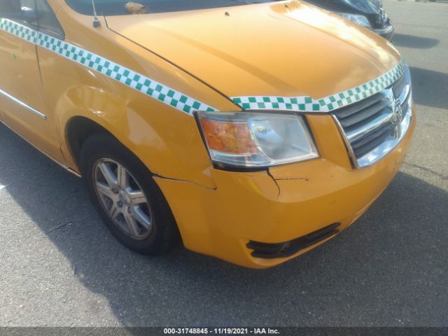 Photo 5 VIN: 2D4RN5D1XAR263941 - DODGE GRAND CARAVAN 