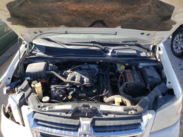 Photo 6 VIN: 2D4RN5D1XAR402661 - DODGE GRAND CARA 