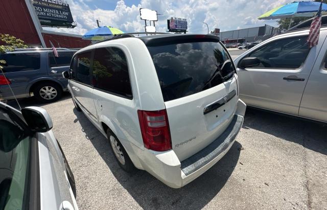 Photo 2 VIN: 2D4RN5D1XAR434722 - DODGE CARAVAN 