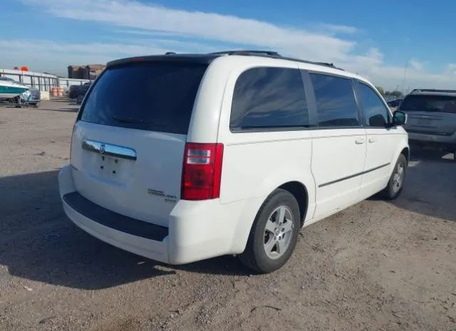 Photo 3 VIN: 2D4RN5D1XAR444828 - DODGE GRAND CARAVAN 