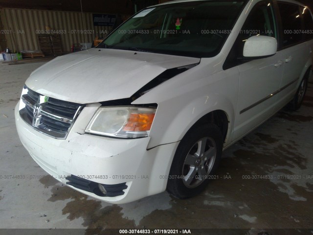 Photo 5 VIN: 2D4RN5D1XAR460186 - DODGE GRAND CARAVAN 