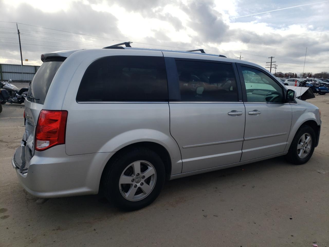 Photo 2 VIN: 2D4RN5DG0BR661259 - DODGE CARAVAN 