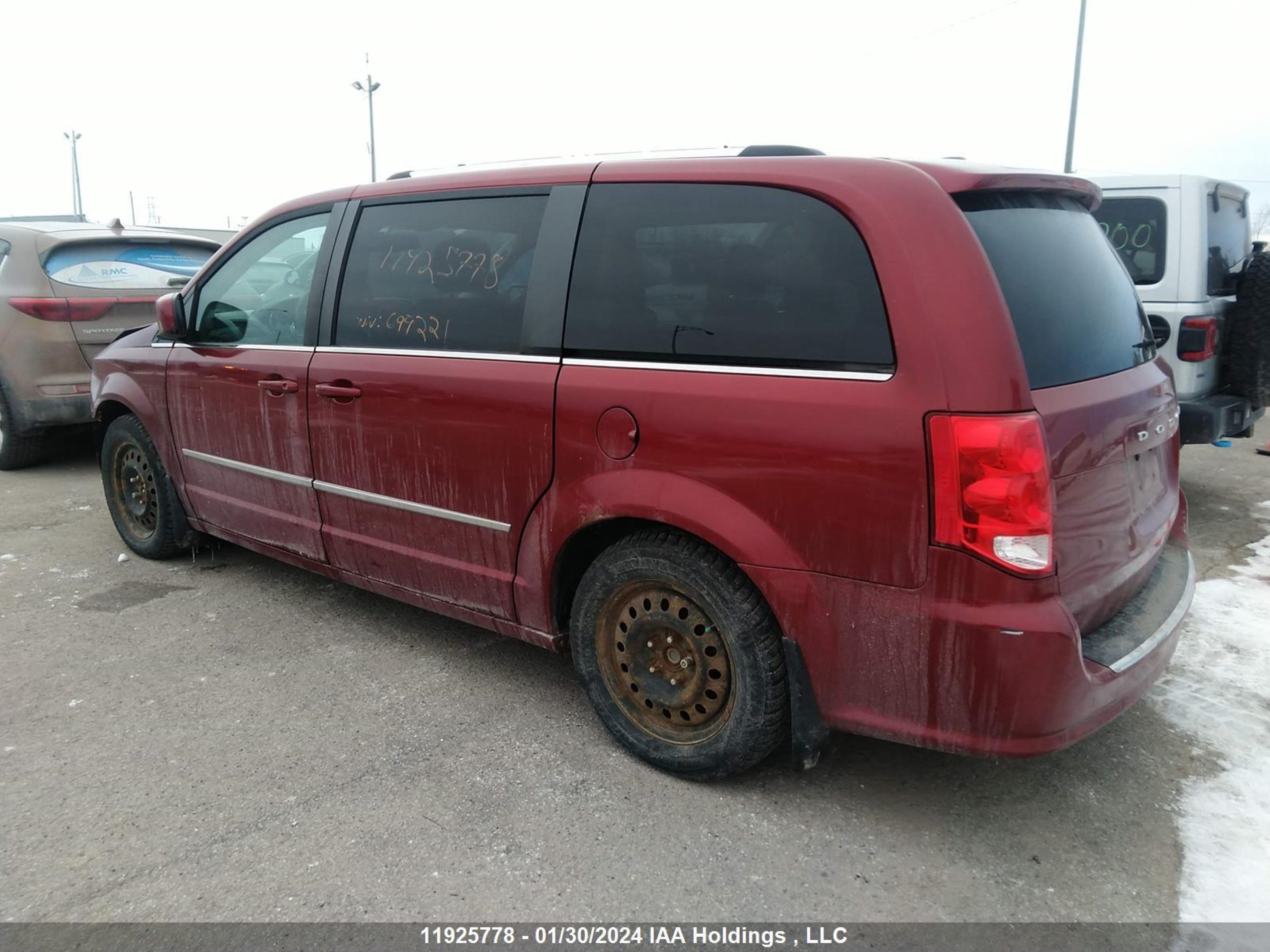 Photo 2 VIN: 2D4RN5DG0BR699221 - DODGE CARAVAN 