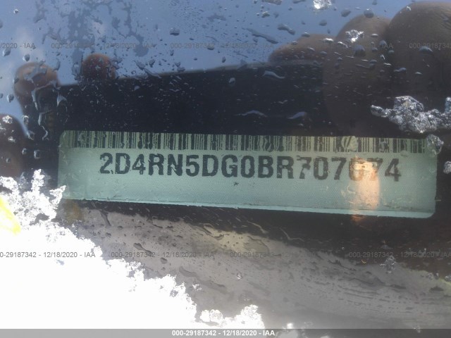 Photo 8 VIN: 2D4RN5DG0BR707074 - DODGE GRAND CARAVAN 