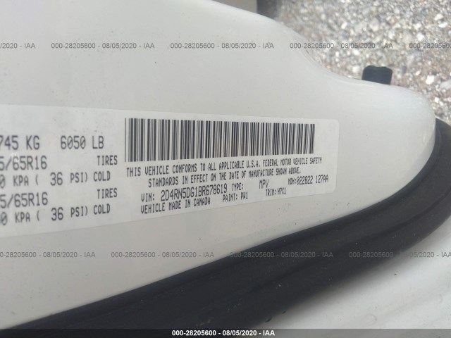 Photo 8 VIN: 2D4RN5DG1BR678619 - DODGE GRAND CARAVAN 