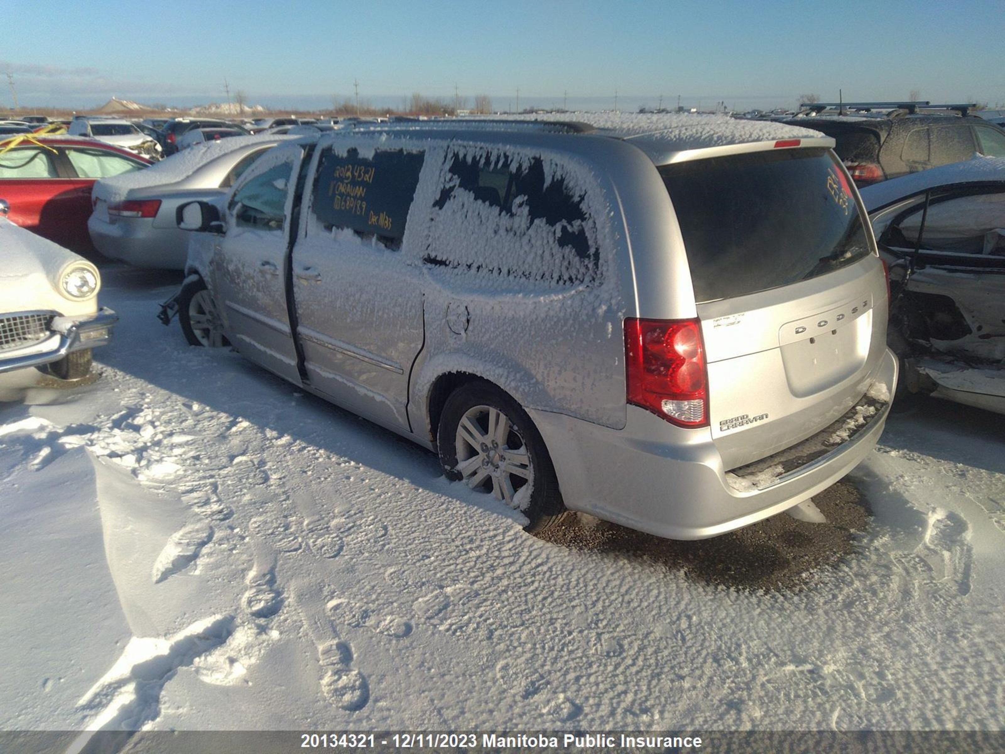 Photo 2 VIN: 2D4RN5DG1BR680189 - DODGE CARAVAN 