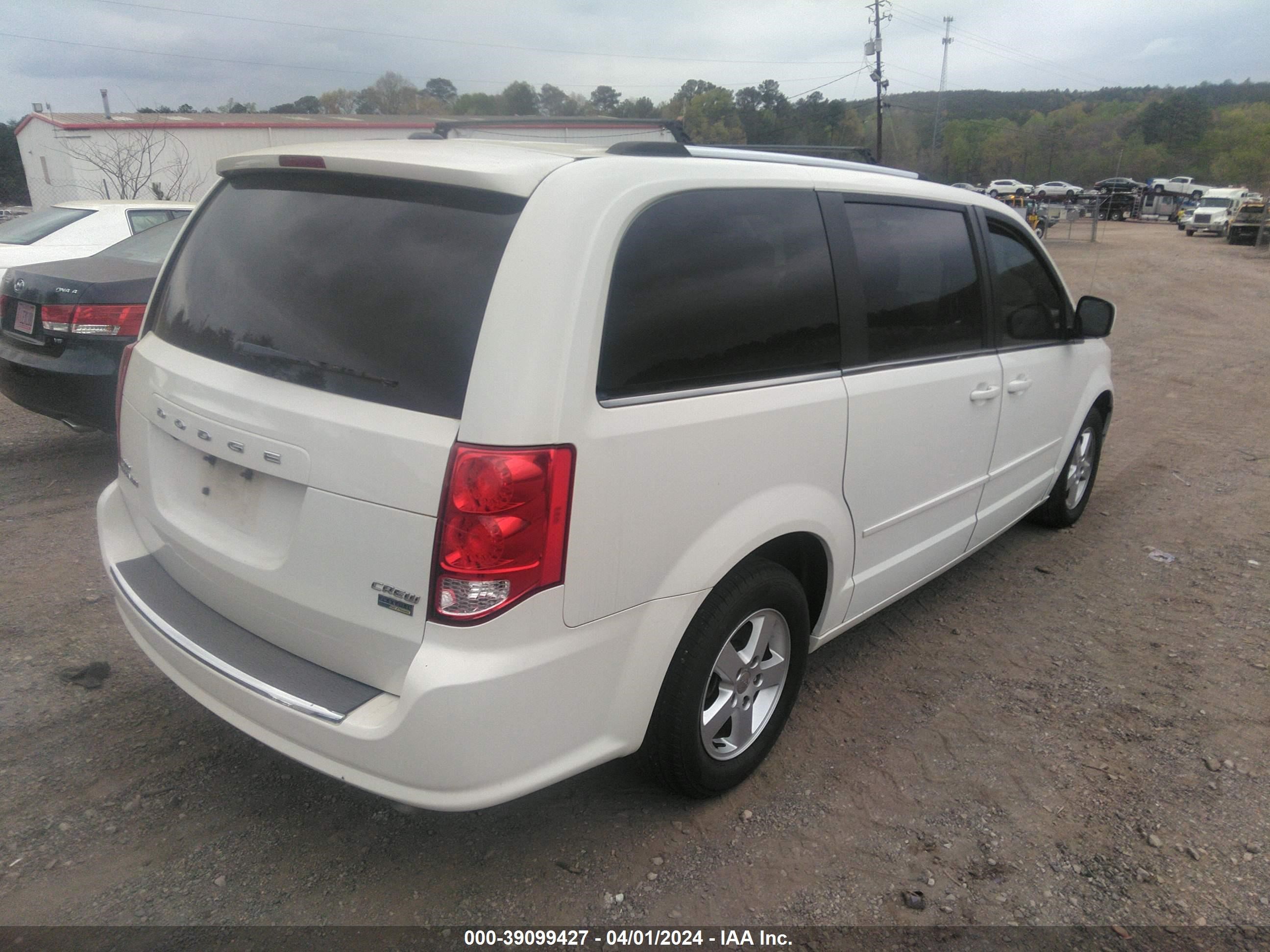 Photo 3 VIN: 2D4RN5DG4BR662009 - DODGE CARAVAN 