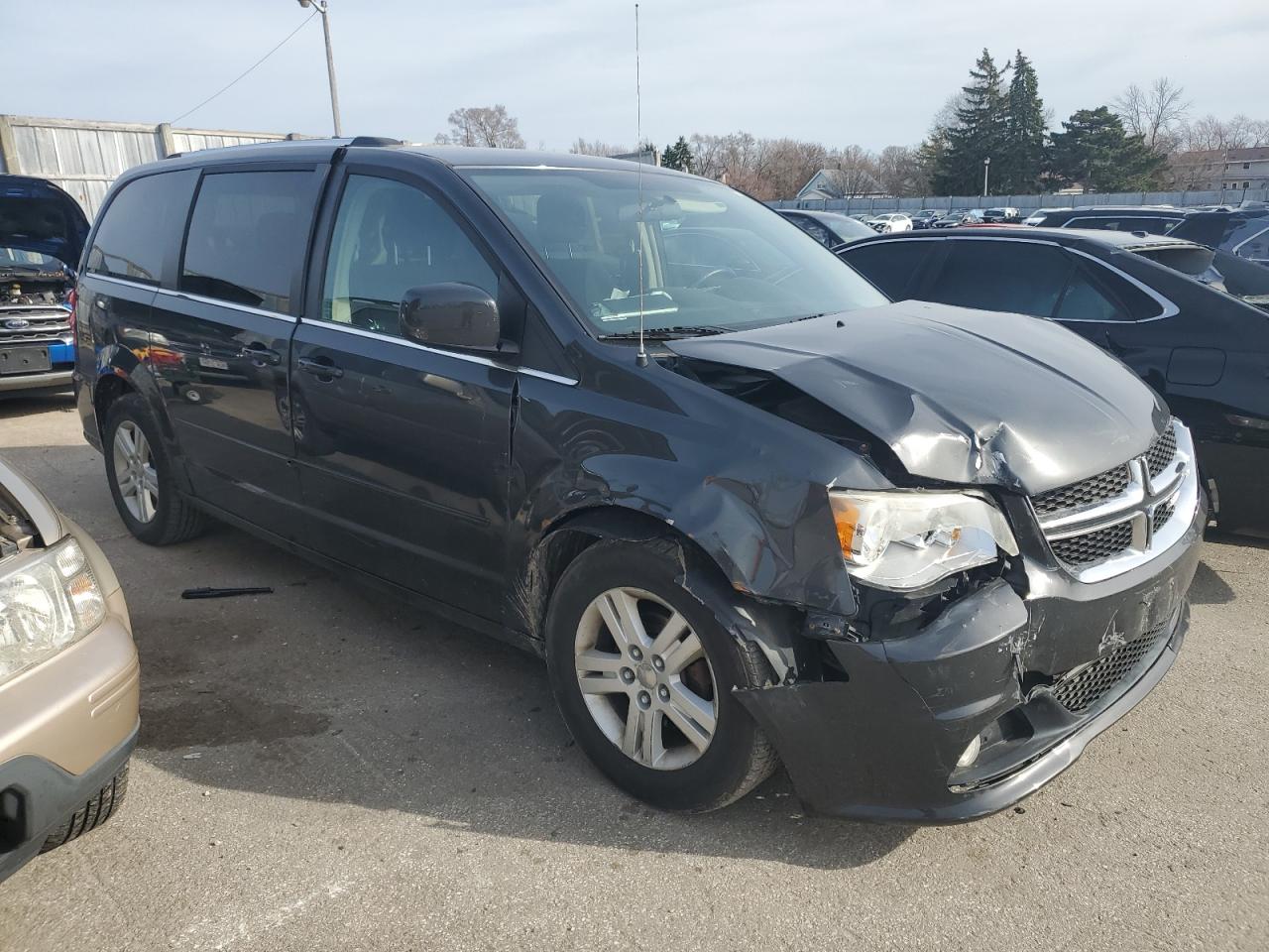 Photo 3 VIN: 2D4RN5DG6BR611630 - DODGE CARAVAN 