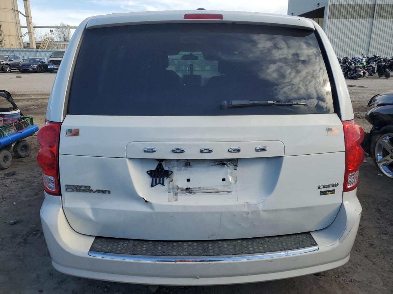 Photo 5 VIN: 2D4RN5DG8BR662451 - DODGE CARAVAN 