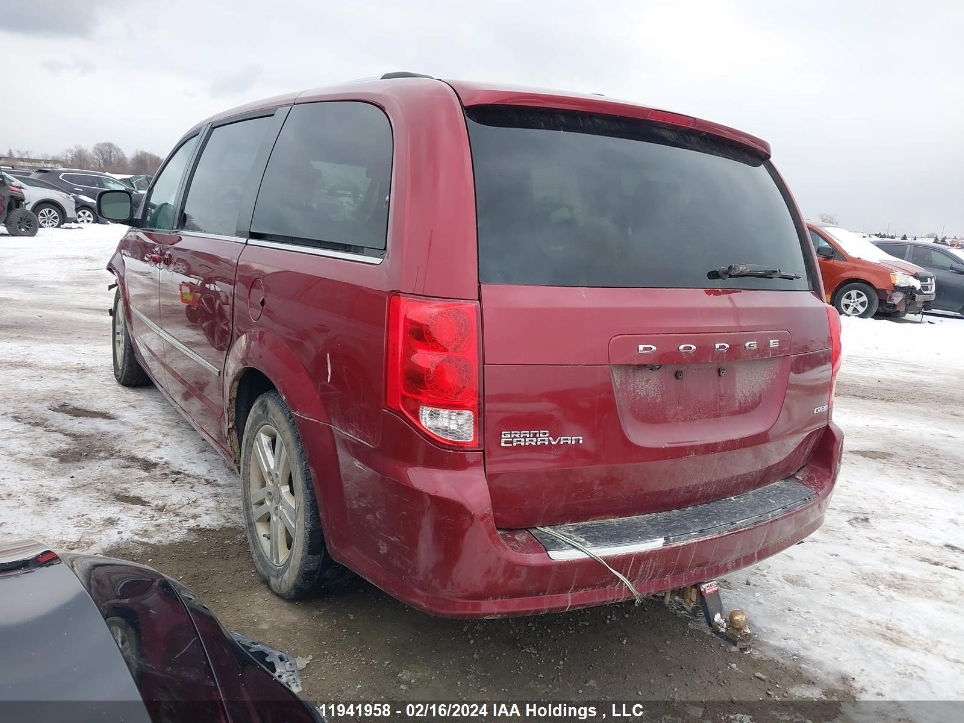 Photo 2 VIN: 2D4RN5DG8BR744230 - DODGE CARAVAN 