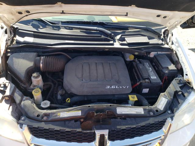 Photo 6 VIN: 2D4RN5DG8BR767992 - DODGE GRAND CARA 